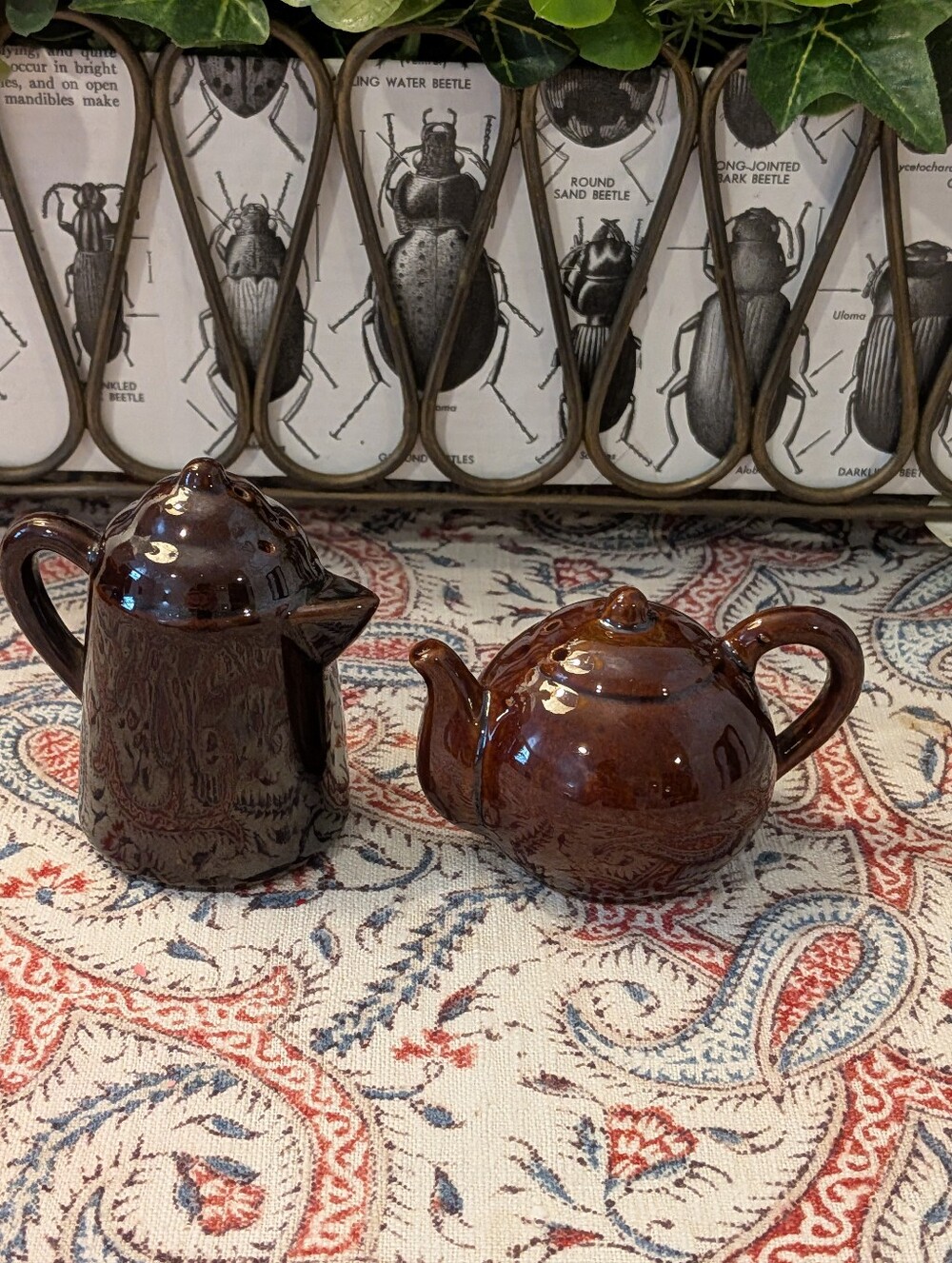 Vtg 1950-60's Coffee & Tea Pot Salt and Pepper Shakers
